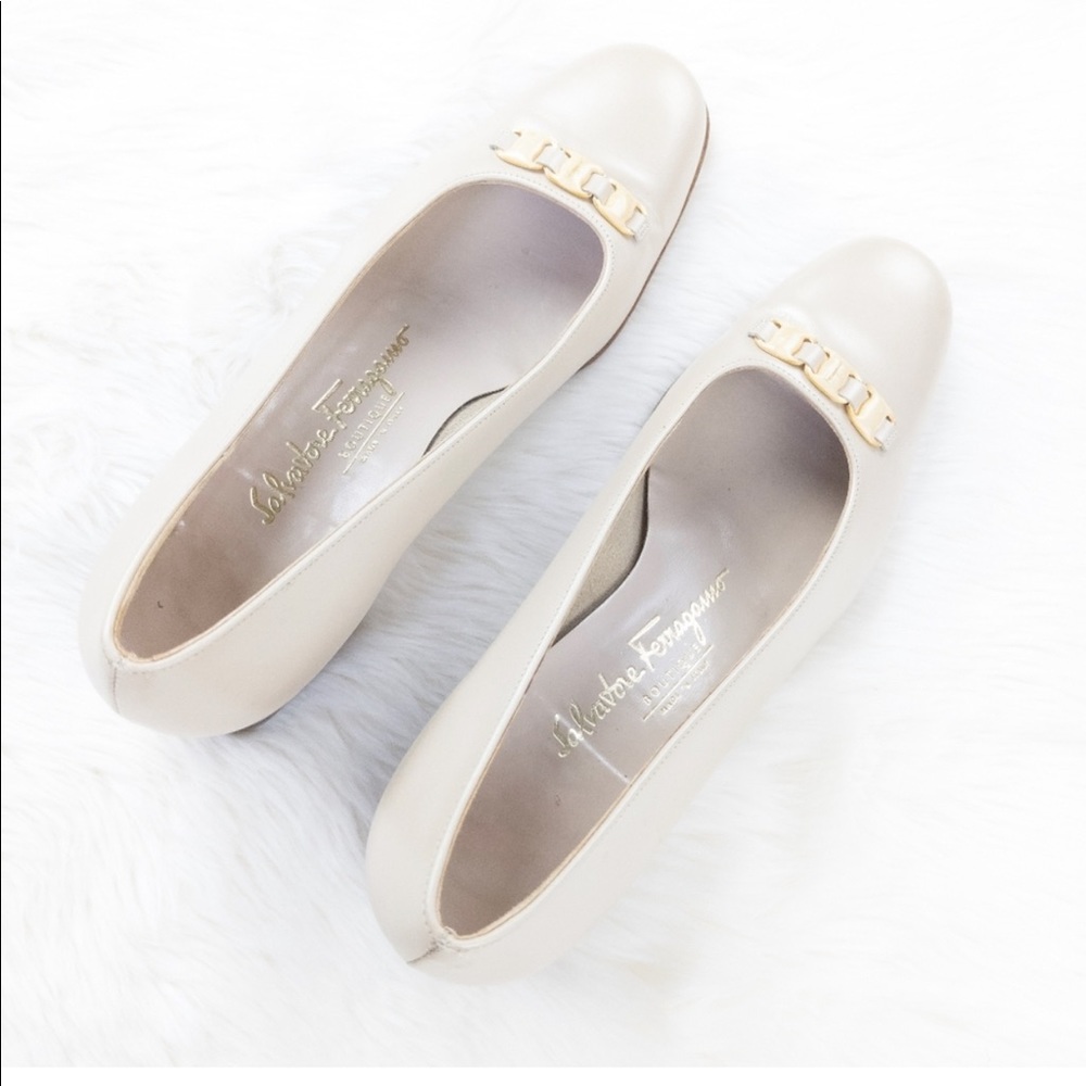 Vintage Salvatore Ferragamo - Picture 6 of 9